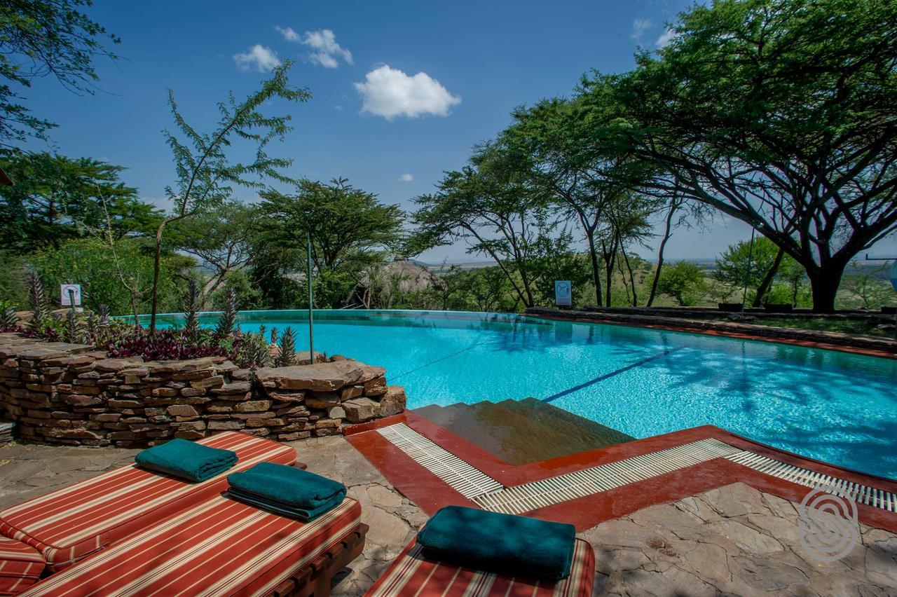 Serengeti Serena Safari Lodge ภายนอก รูปภาพ